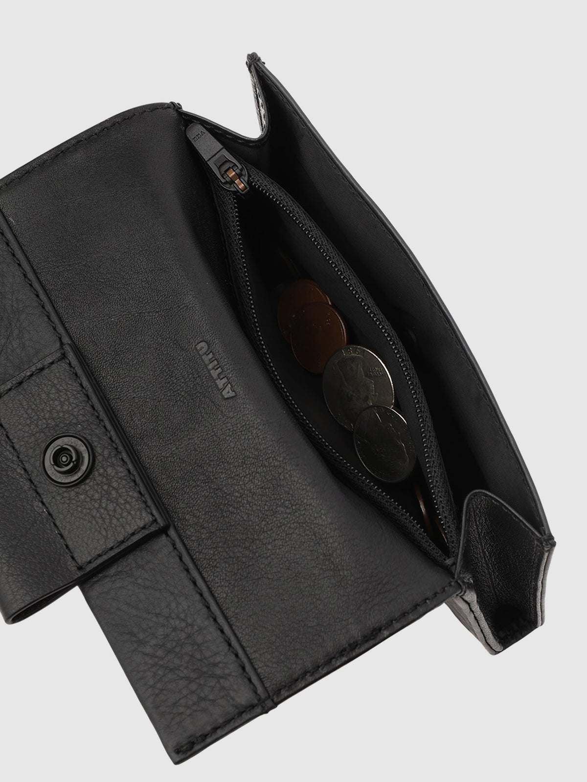 【予約販売】【新発売・数量限定型】LEATHER PASSPORT WALLET 026
